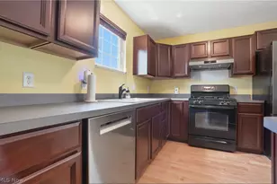 182 Elizabeth Pkwy, Akron, OH 44304 - Photo 9