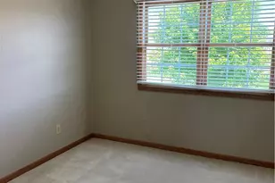 1136 Pine Bluff Dr NE, New Philadelphia, OH 44663 - Photo 25