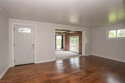 4544 Lakeknoll Street, Louisville, OH 44641 - Photo 3