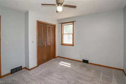 215 8th Street SW, Massillon, OH 44647 - Photo 17
