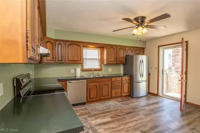 215 8th Street SW, Massillon, OH 44647 - Photo 11