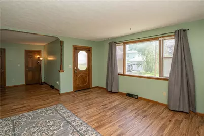 215 8th Street SW, Massillon, OH 44647 - Photo 5