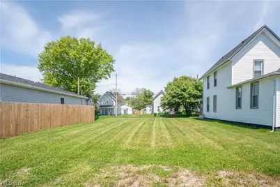 215 8th Street SW, Massillon, OH 44647 - Photo 29