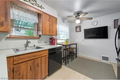 30414 Mildred Drive, Willowick, OH 44095 - Photo 13