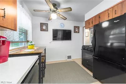 30414 Mildred Drive, Willowick, OH 44095 - Photo 11