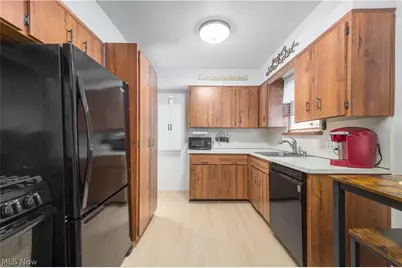 30414 Mildred Drive, Willowick, OH 44095 - Photo 13