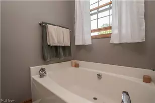 304 Rodeo Cir, Louisville, OH 44641 - Photo 25