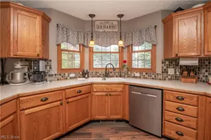 304 Rodeo Cir, Louisville, OH 44641 - Photo 17