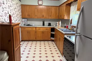 303 W Main St, Andover, OH 44003 - Photo 5