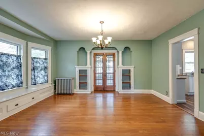 3255 Hyde Park Avenue, Cleveland Heights, OH 44118 - Photo 9