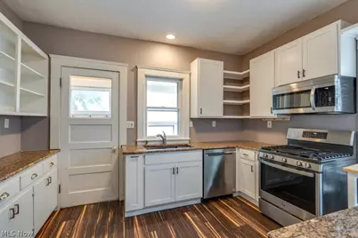 3255 Hyde Park Avenue, Cleveland Heights, OH 44118 - Photo 17