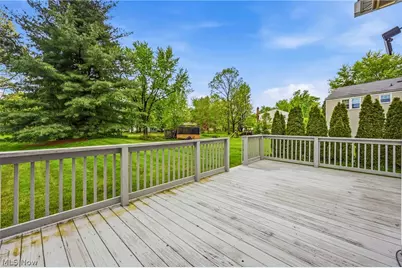 111 Greenfield Oval NW, Warren, OH 44483 - Photo 9