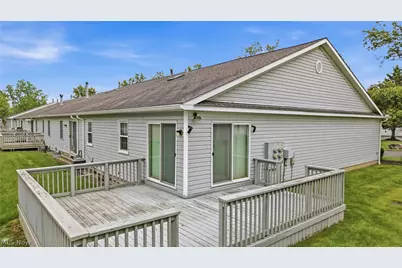 111 Greenfield Oval NW, Warren, OH 44483 - Photo 7