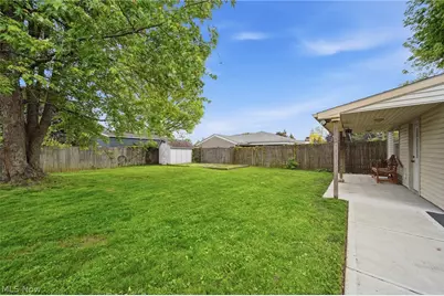 218 Bonnett Street SW, North Canton, OH 44720 - Photo 45
