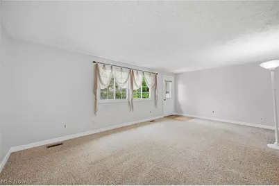 7396 S Chestnut Commons Drive, Mentor, OH 44060 - Photo 7