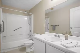 7396 S Chestnut Commons Dr, Mentor, OH 44060 - Photo 19