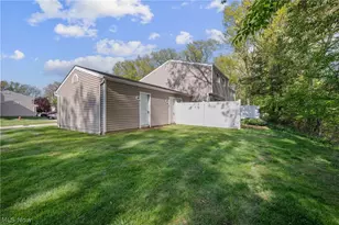 7396 S Chestnut Commons Dr, Mentor, OH 44060 - Photo 27