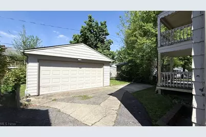 3574 Daleford Road, Huber Heights, OH 44120 - Photo 7