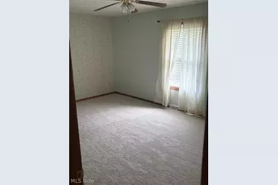 4825 Woodstone Avenue NW, Canton, OH 44647 - Photo 9