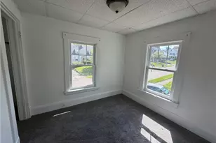 160 Hager St, Hubbard, OH 44425 - Photo 9