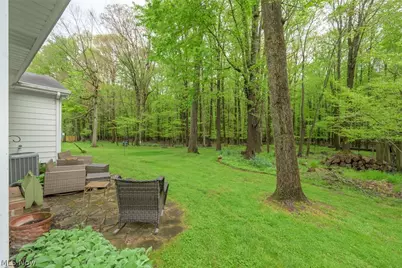 7749 Silver Fox Drive, Youngstown, OH 44512 - Photo 9