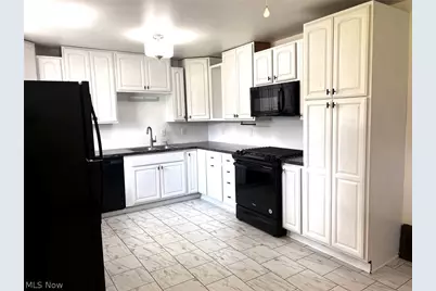 1798 Maplewood, Warren, OH 44483 - Photo 3