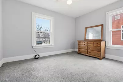 102 E Brookside Avenue, Akron, OH 44301 - Photo 15