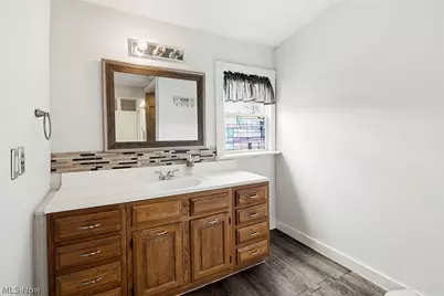 102 E Brookside Avenue, Akron, OH 44301 - Photo 19