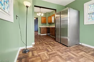 102 E Brookside Ave, Akron, OH 44301 - Photo 13