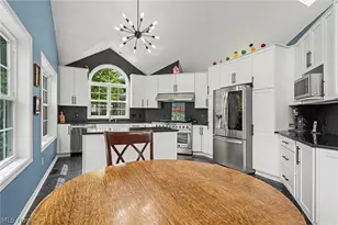 959 Grandview Ln, Aurora, OH 44202 - Photo 7