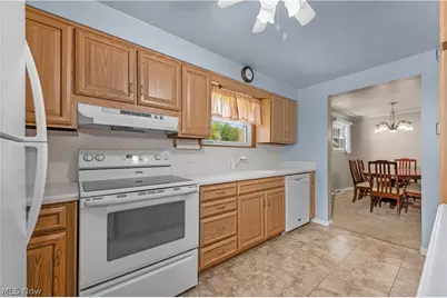 4499 Colorado Avenue, Sheffield Village, OH 44054 - Photo 15