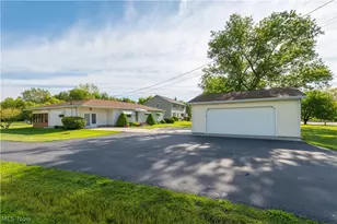 4499 Colorado Ave, Sheffield Village, OH 44054 - Photo 3