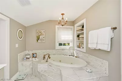 8374 Lucerne Drive, Chagrin Falls, OH 44023 - Photo 23