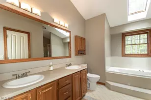 16730 Brigadoon Dr, Chagrin Falls, OH 44023 - Photo 19