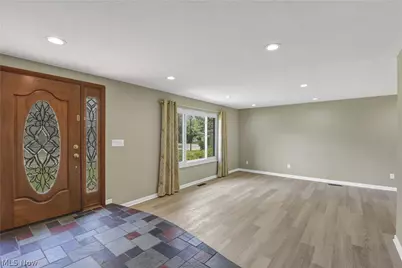 24420 S Oxford Oval, North Olmsted, OH 44070 - Photo 11