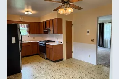 852 Manitou Avenue, Akron, OH 44305 - Photo 7