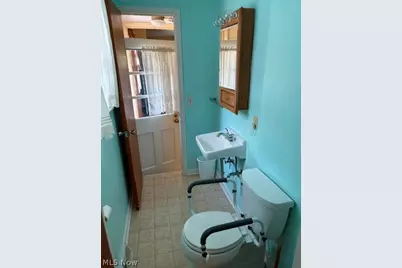 852 Manitou Avenue, Akron, OH 44305 - Photo 15