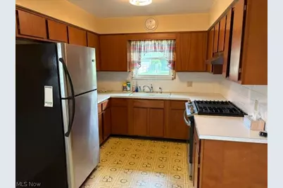 852 Manitou Avenue, Akron, OH 44305 - Photo 9