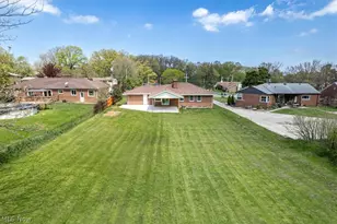 96 E Ridgewood Dr, Green Hills, OH 44131 - Photo 33