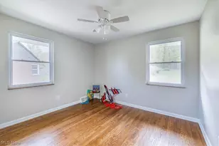 96 E Ridgewood Dr, Green Hills, OH 44131 - Photo 11