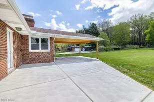 96 E Ridgewood Dr, Green Hills, OH 44131 - Photo 23