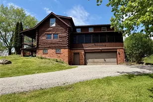 13665 Clover Lake Dr, Chardon, OH 44024 - Photo 3