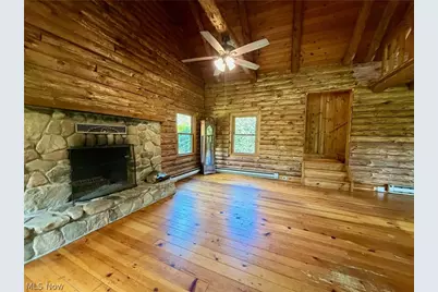 13665 Clover Lake Drive, Chardon, OH 44024 - Photo 5