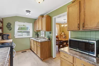 225 Woodward Street, Bellevue, OH 44811 - Photo 17