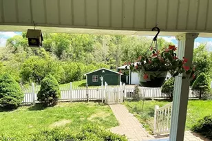 2174 Middle Fork Rd, Reedy, WV 25270 - Photo 9