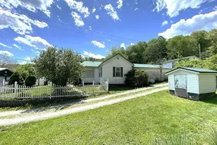 2174 Middle Fork Rd, Reedy, WV 25270 - Photo 7