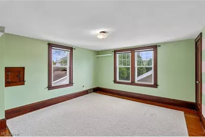 403 E Baird Avenue, Barberton, OH 44203 - Photo 25