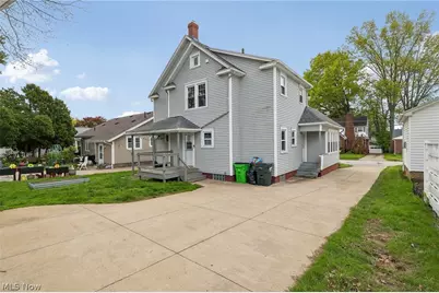 403 E Baird Avenue, Barberton, OH 44203 - Photo 35