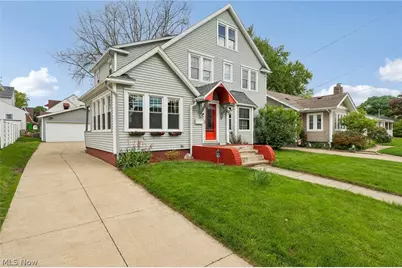 403 E Baird Avenue, Barberton, OH 44203 - Photo 1