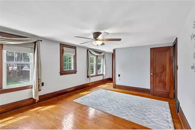 403 E Baird Avenue, Barberton, OH 44203 - Photo 17